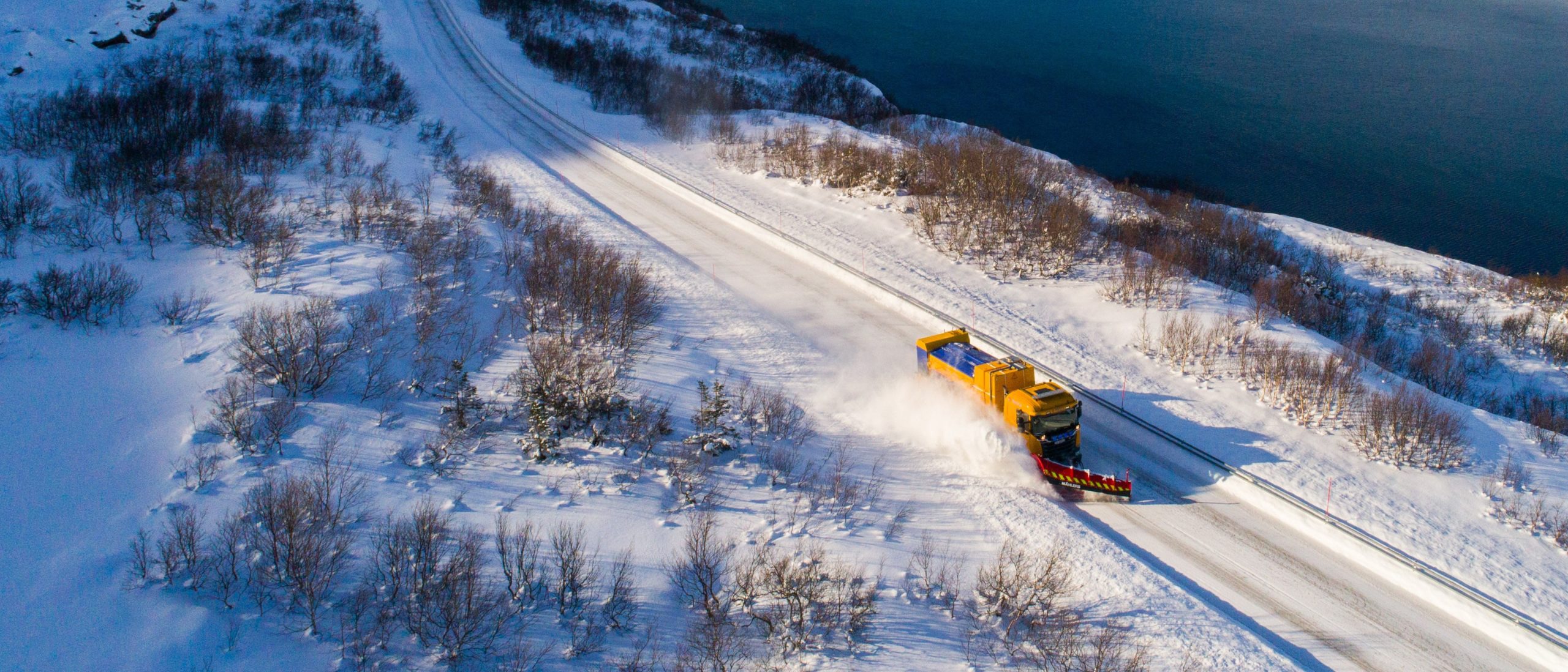 Bilde som viser brøytebil i aksjon