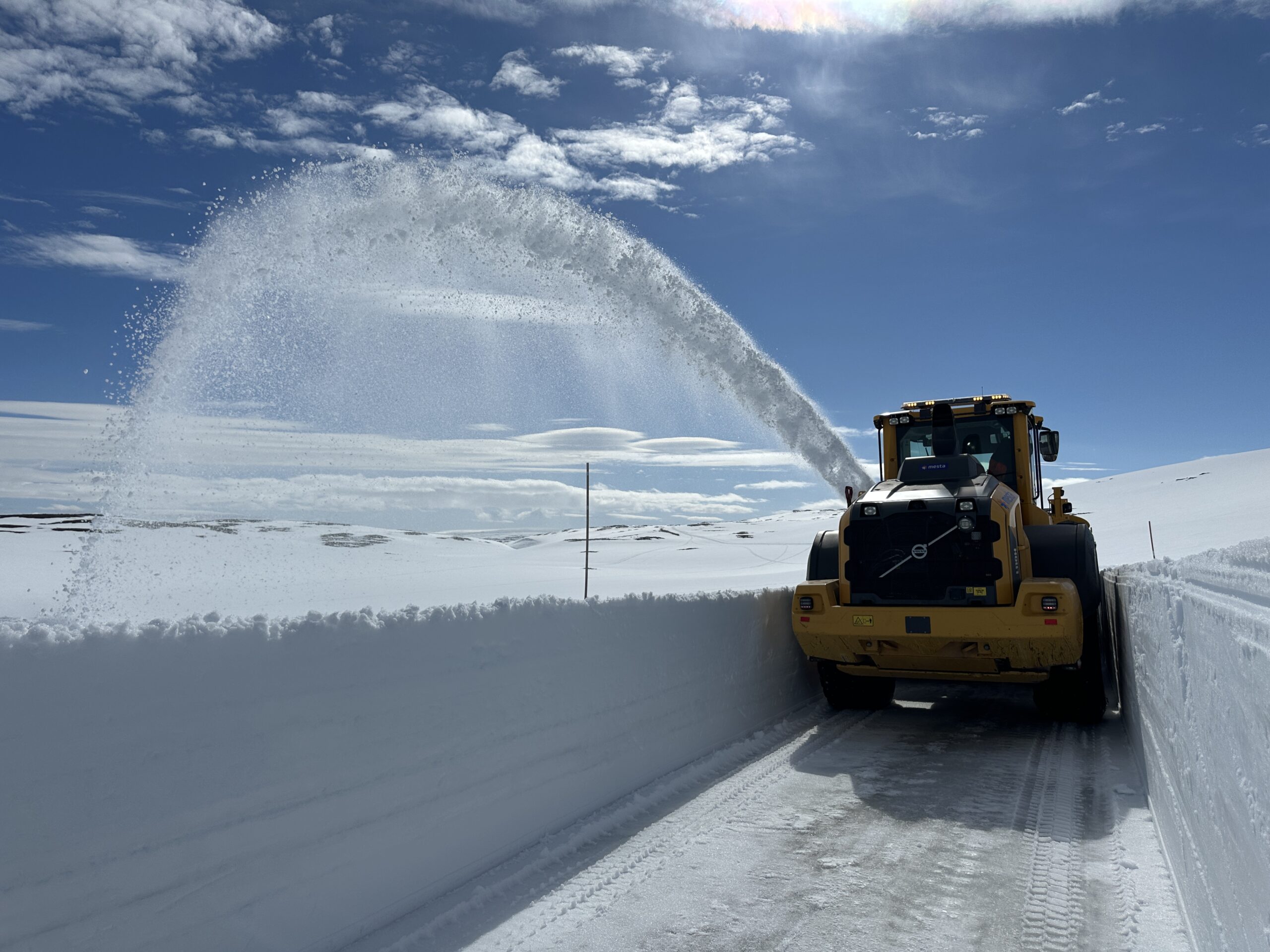 Snøsøylen står høyt